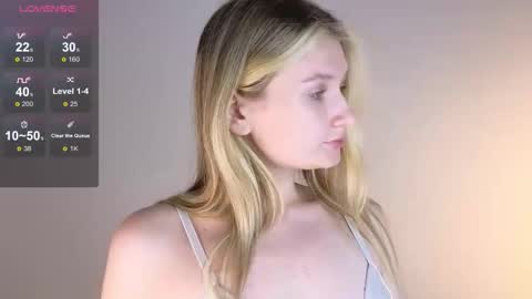 Vicki online show from November 2025 06:17:01 PM