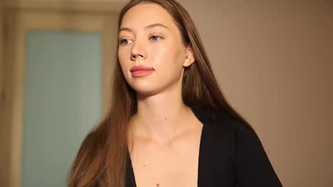 Ashley online show from January 2026 02:04:02 AM