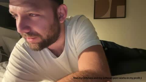 Snapshot of ben_nm chatting on November 2025 02:11:02 AM Ben N. online show from November 2025 02:11:02 AM