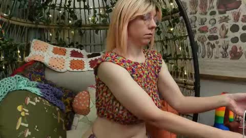 Snapshot of bendingofwillow chatting on September 2025 11:14:01 AM Willow online show from September 2025 11:14:01 AM