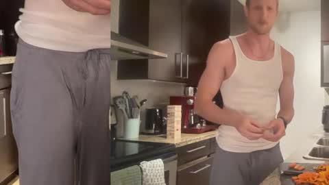 Snapshot of bendoverxo chatting on November 2025 10:32:02 PM bendoverxo online show from November 2025 10:32:02 PM