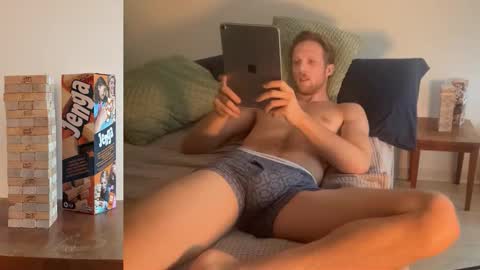 Snapshot of bendoverxo chatting on November 2025 12:22:02 AM bendoverxo online show from November 2025 12:22:02 AM