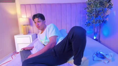 BENJAMIN online show from February 2025 07:20:01 AM