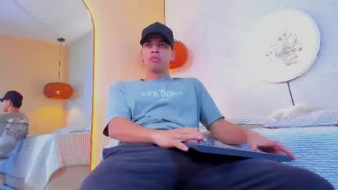 BENJAMIN online show from June 2026 01:04:01 AM