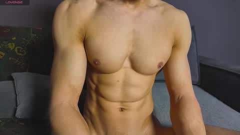 benjaminkarl02 online show from December 2025 08:45:01 AM