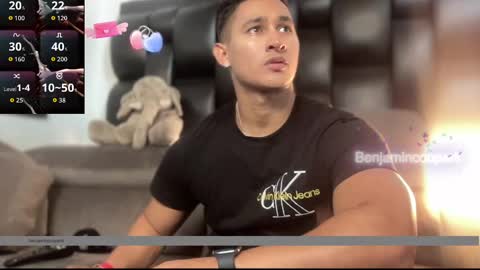 benjamincooperk online show from November 2025 07:58:01 AM