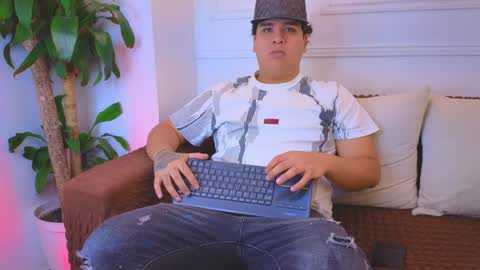 bennett_alejoo online show from April 2026 06:16:02 PM