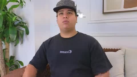 bennett_alejoo online show from April 2026 05:42:02 PM