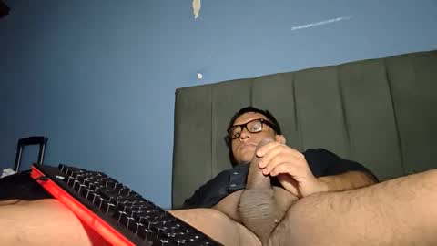 Snapshot of benny_94_project1000 chatting on April 2026 05:27:02 AM Benn online show from April 2026 05:27:02 AM