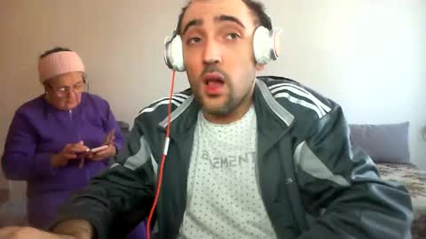 bentish online show from December 2024 08:45:02 AM