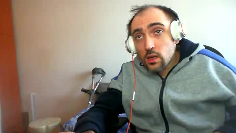 bentish online show from February 2025 08:15:02 AM