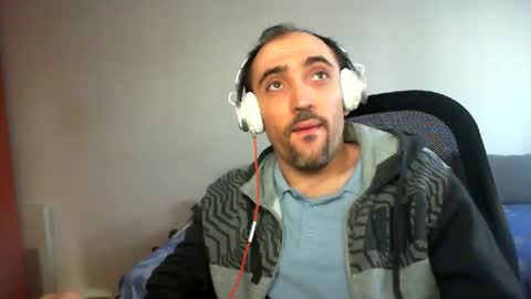 bentish online show from February 2025 02:44:02 PM