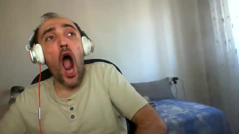 bentish online show from September 2025 12:15:02 PM