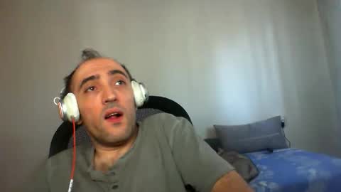 bentish online show from October 2025 06:03:01 AM