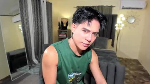 bentlyfuck online show from March 2025 05:18:01 PM