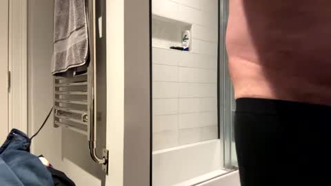 benz10001 online show from October 2025 02:55:01 AM