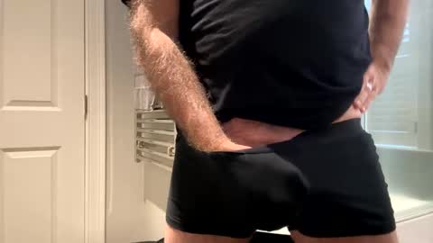 benz10001 online show from November 2025 04:12:02 PM