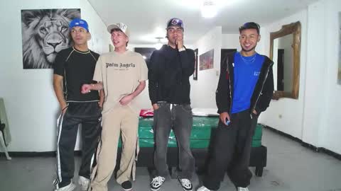 benz boys online show from November 2025 11:42:02 AM