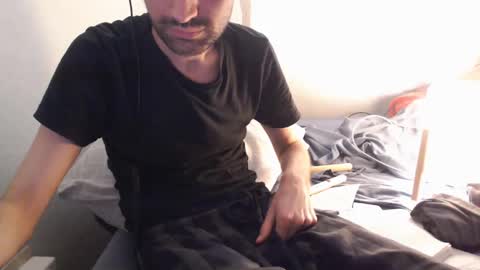 berceuse111 online show from April 2026 11:32:01 AM