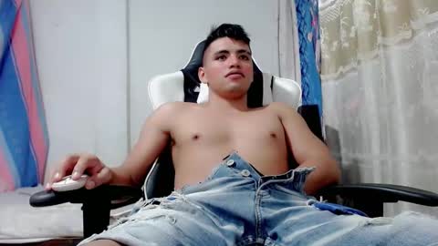 Bergon77 online show from March 2025 06:22:02 PM