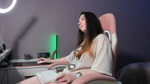 Snapshot of beriesniks chatting on December 2024 02:10:01 PM BeriesNiks online show from December 2024 02:10:01 PM