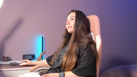 Snapshot of beriesniks chatting on September 2025 05:28:01 PM BeriesNiks online show from September 2025 05:28:01 PM