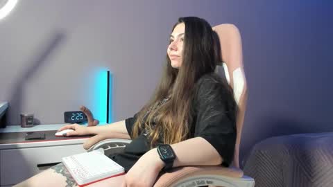 Snapshot of beriesniks chatting on November 2025 07:24:01 PM BeriesNiks online show from November 2025 07:24:01 PM