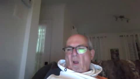 bernard1102 online show from December 2024 10:29:01 PM