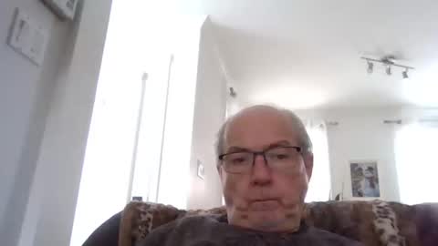 bernard1102 online show from January 2025 06:20:01 PM