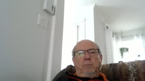 bernard1102 online show from February 2025 02:03:02 PM