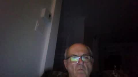 bernard1102 online show from November 2025 12:42:01 AM