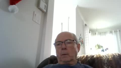 bernard1102 online show from November 2025 04:10:02 PM