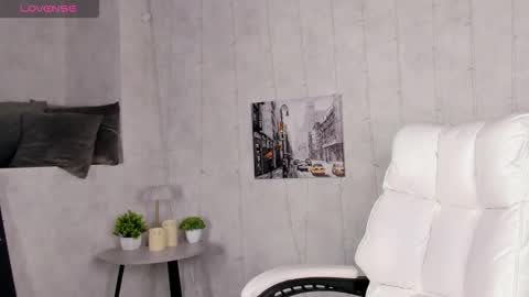 Berta  online show from November 2025 12:33:01 AM