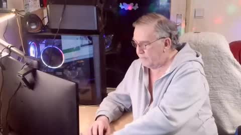 Snapshot of best127 chatting on March 2025 12:05:02 AM jean online show from March 2025 12:05:02 AM