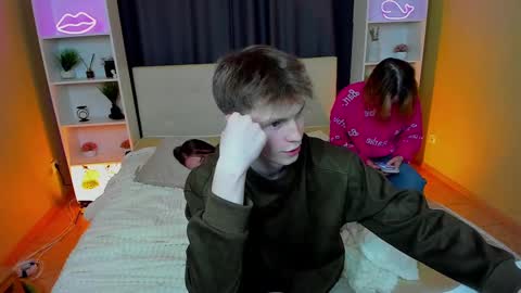 Danny and Kira online show from March 2025 12:39:02 AM