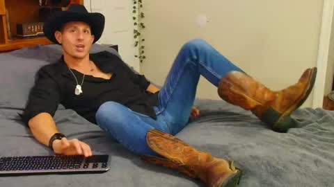 twitter zack1fisher online show from December 2025 01:35:01 AM