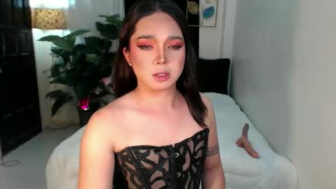 bestgirljulia online show from December 2025 06:23:01 PM