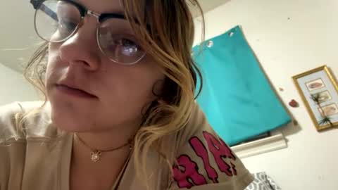 Snapshot of bethanytakesit123 chatting on February 2025 07:59:01 AM Bethanytakesitt online show from February 2025 07:59:01 AM