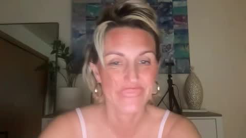 Best Time and Even better Convo online show from November 2025 12:43:02 AM