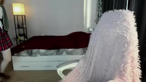 Dory make me happier online show from November 2025 03:43:02 AM