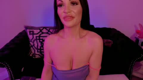 NatashaxoBangs online show from March 2025 01:31:02 PM