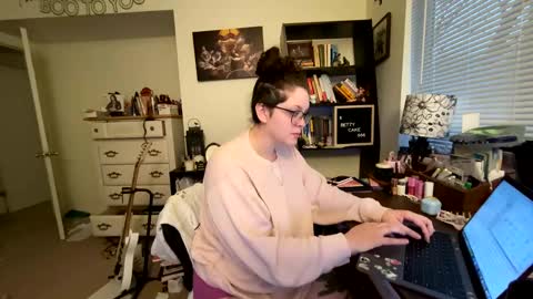 Betty Cake online show from December 2024 12:16:02 PM