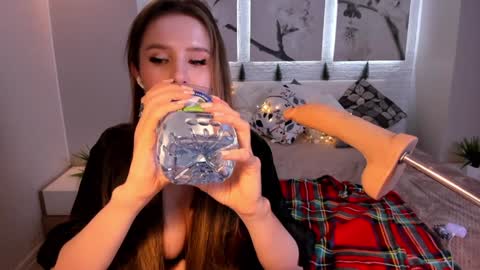 Snapshot of bettyrouse chatting on January 2025 03:43:01 AM Betty online show from January 2025 03:43:01 AM