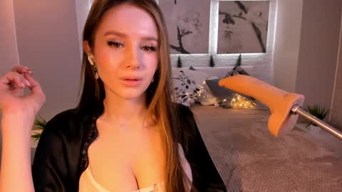 Snapshot of bettyrouse chatting on January 2025 09:14:02 PM Betty online show from January 2025 09:14:02 PM