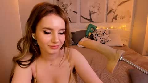 Snapshot of bettyrouse chatting on February 2025 04:11:02 AM Betty online show from February 2025 04:11:02 AM