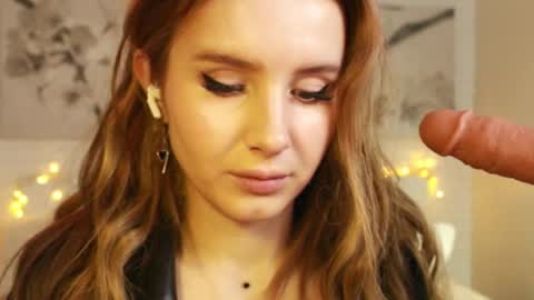 Snapshot of bettyrouse chatting on February 2025 09:16:01 PM Betty online show from February 2025 09:16:01 PM