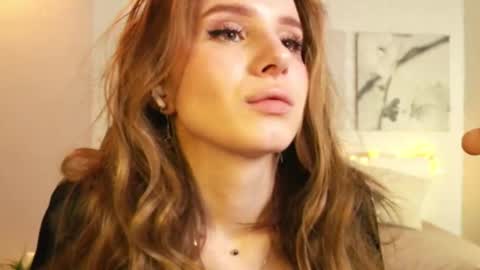 Snapshot of bettyrouse chatting on March 2025 03:08:02 AM Betty online show from March 2025 03:08:02 AM