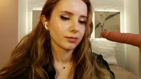 Snapshot of bettyrouse chatting on March 2025 12:10:02 AM Betty online show from March 2025 12:10:02 AM