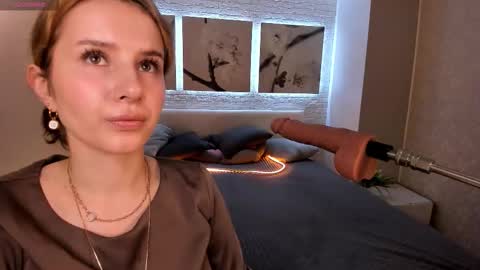 Snapshot of bettyrouse chatting on September 2025 08:32:02 PM Betty online show from September 2025 08:32:02 PM