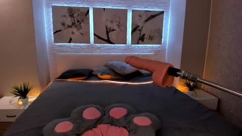 Snapshot of bettyrouse chatting on October 2025 08:28:01 PM Betty online show from October 2025 08:28:01 PM